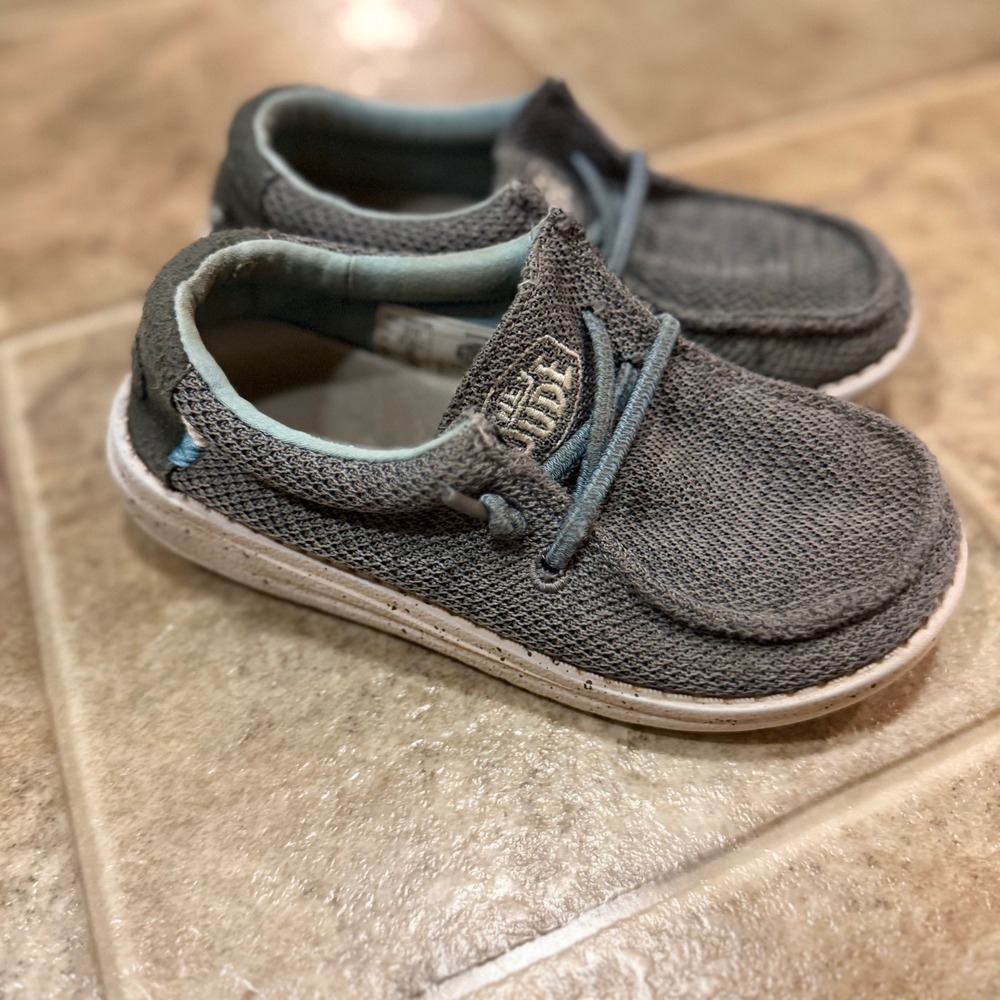 Hey Dude Wally Youth Sox Sharkskin Grey Slip On Loafer Shoes Kids Size C11 40049